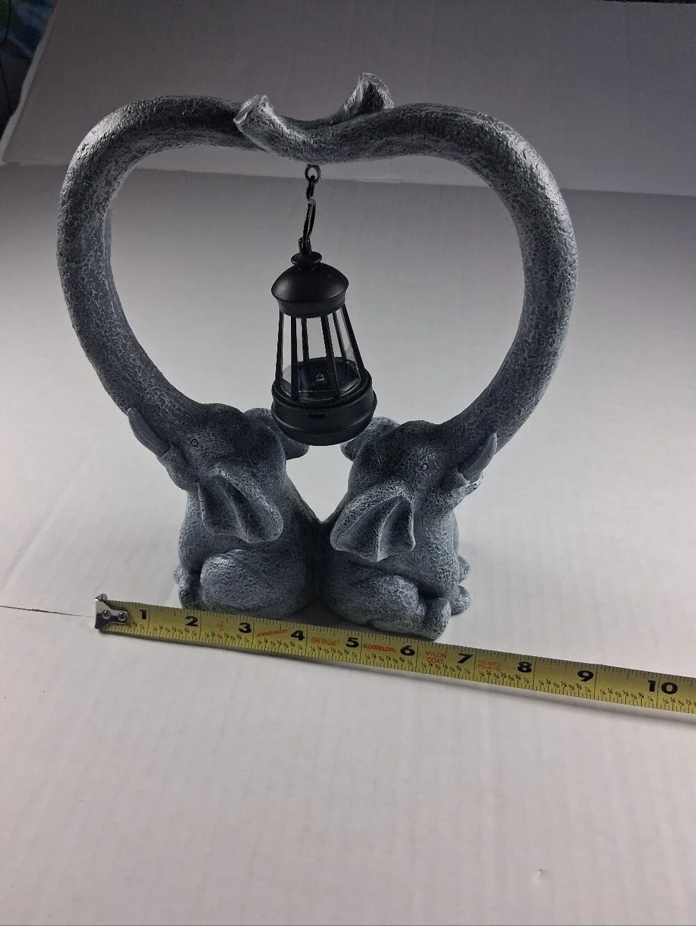 Heart-Shaped Twin Elephant Outdoor Decorative Statue with Lantern